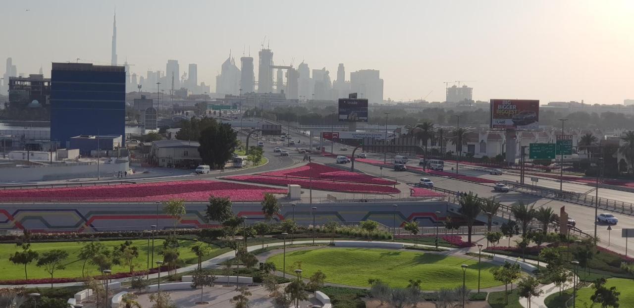 Tulip Creek Hotel Apartments Dubai Exteriör bild