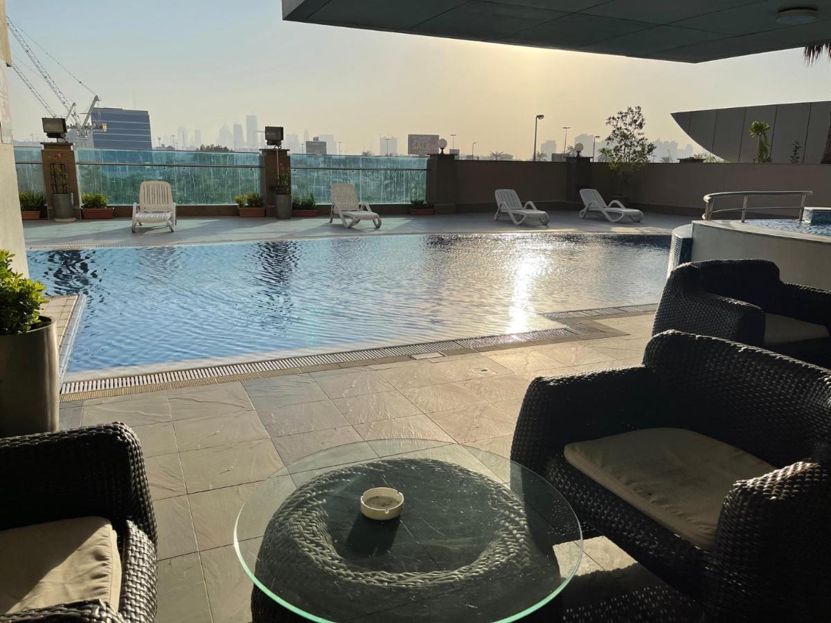 Tulip Creek Hotel Apartments Dubai Exteriör bild