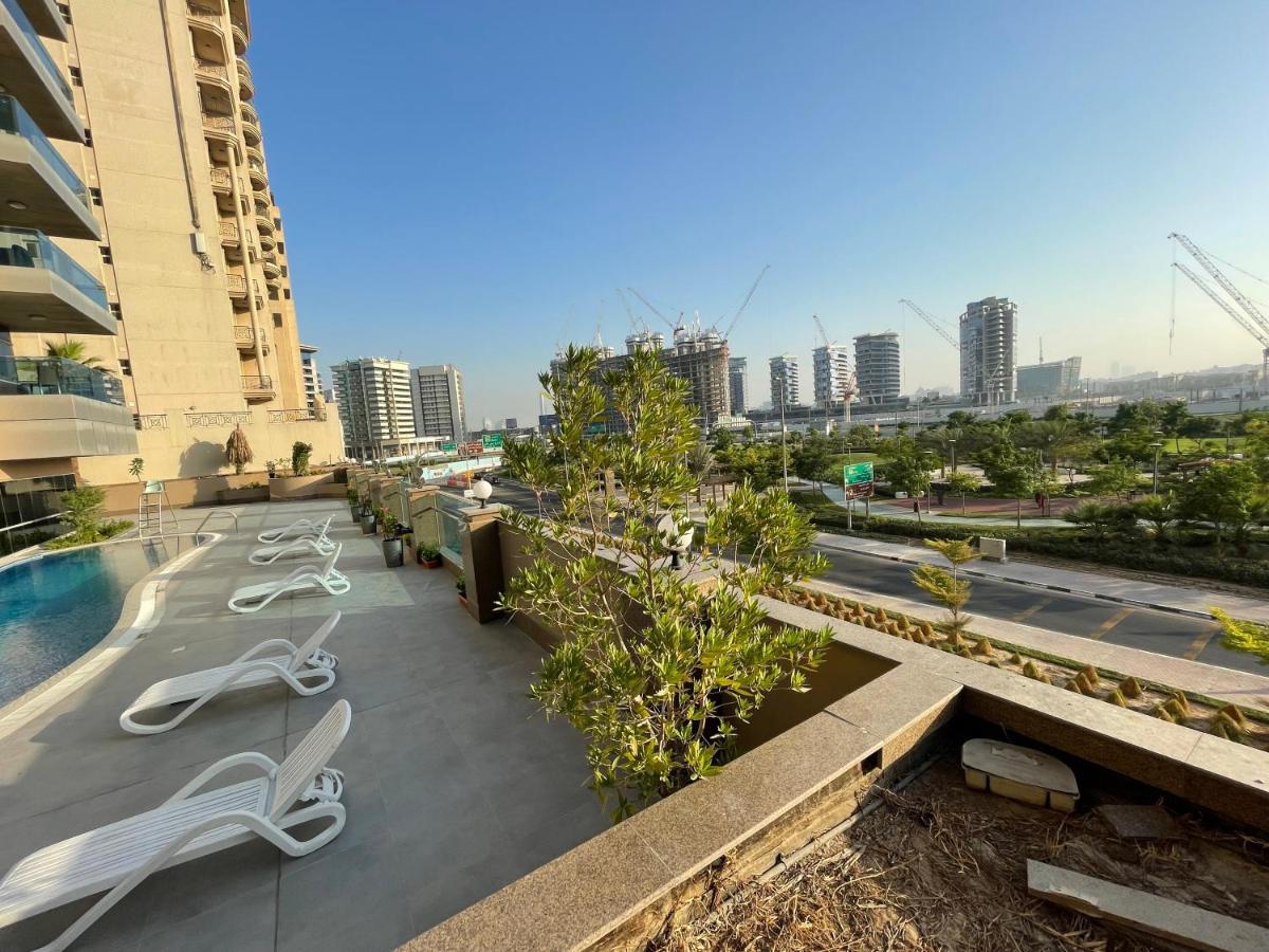Tulip Creek Hotel Apartments Dubai Exteriör bild