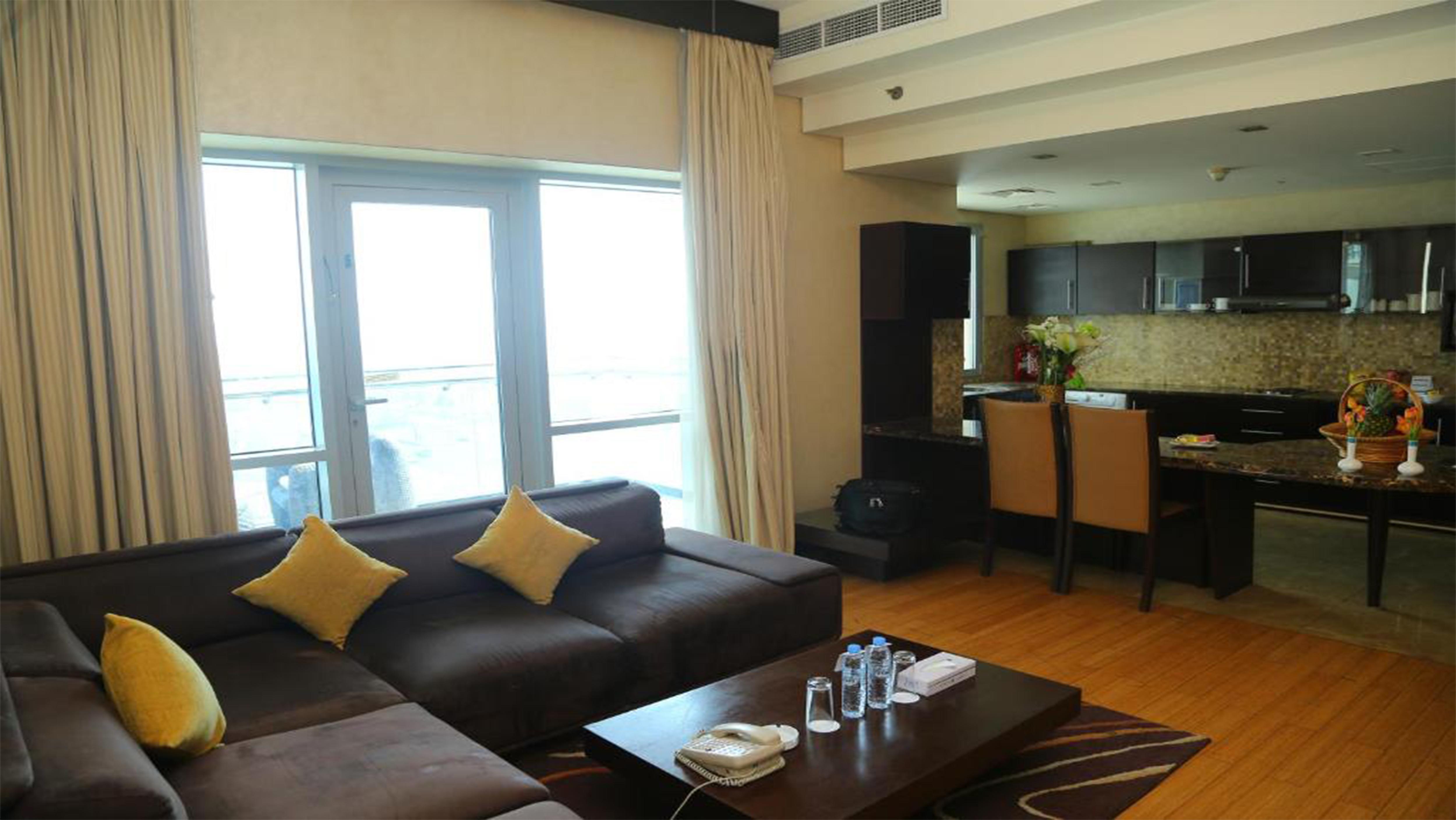 Tulip Creek Hotel Apartments Dubai Exteriör bild