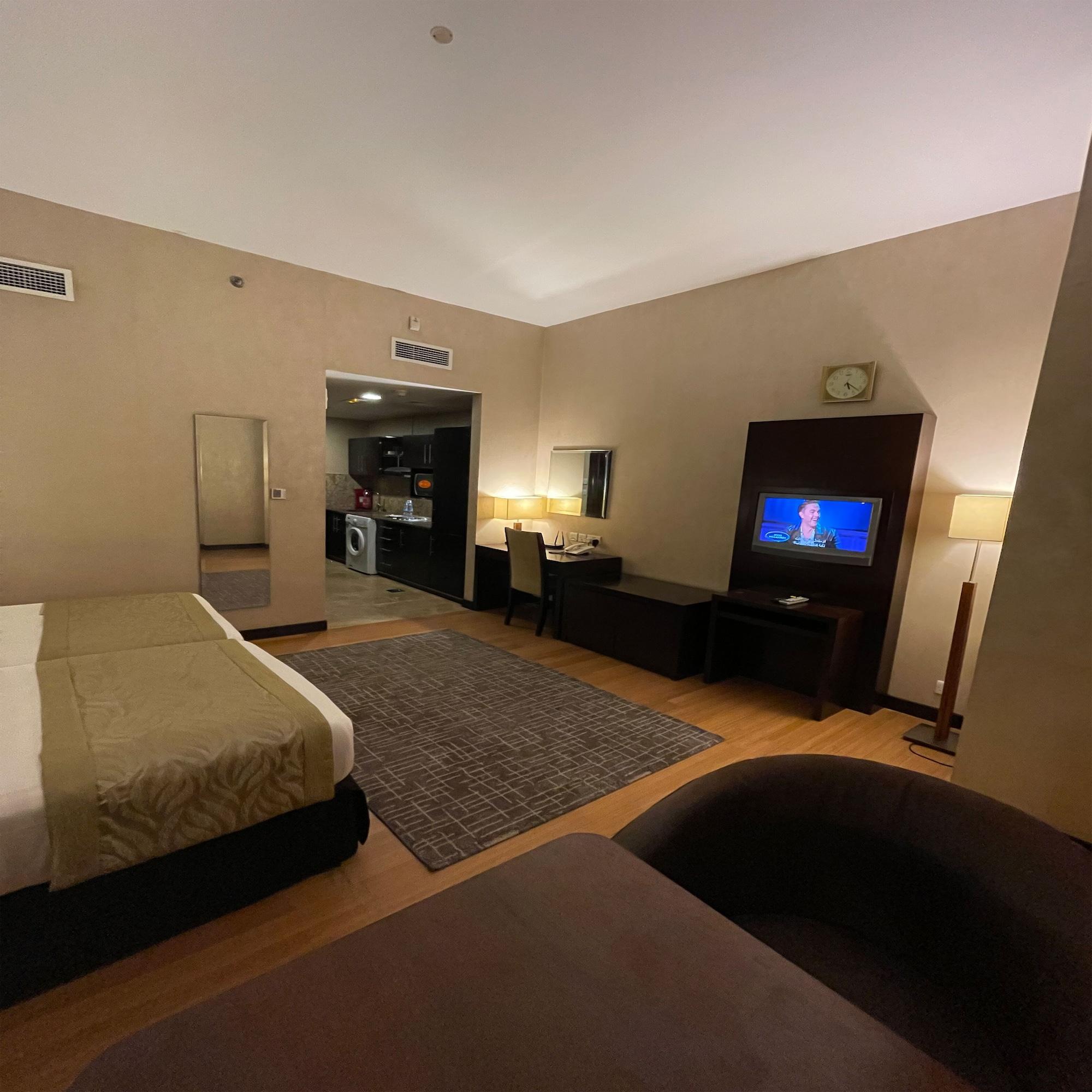 Tulip Creek Hotel Apartments Dubai Exteriör bild