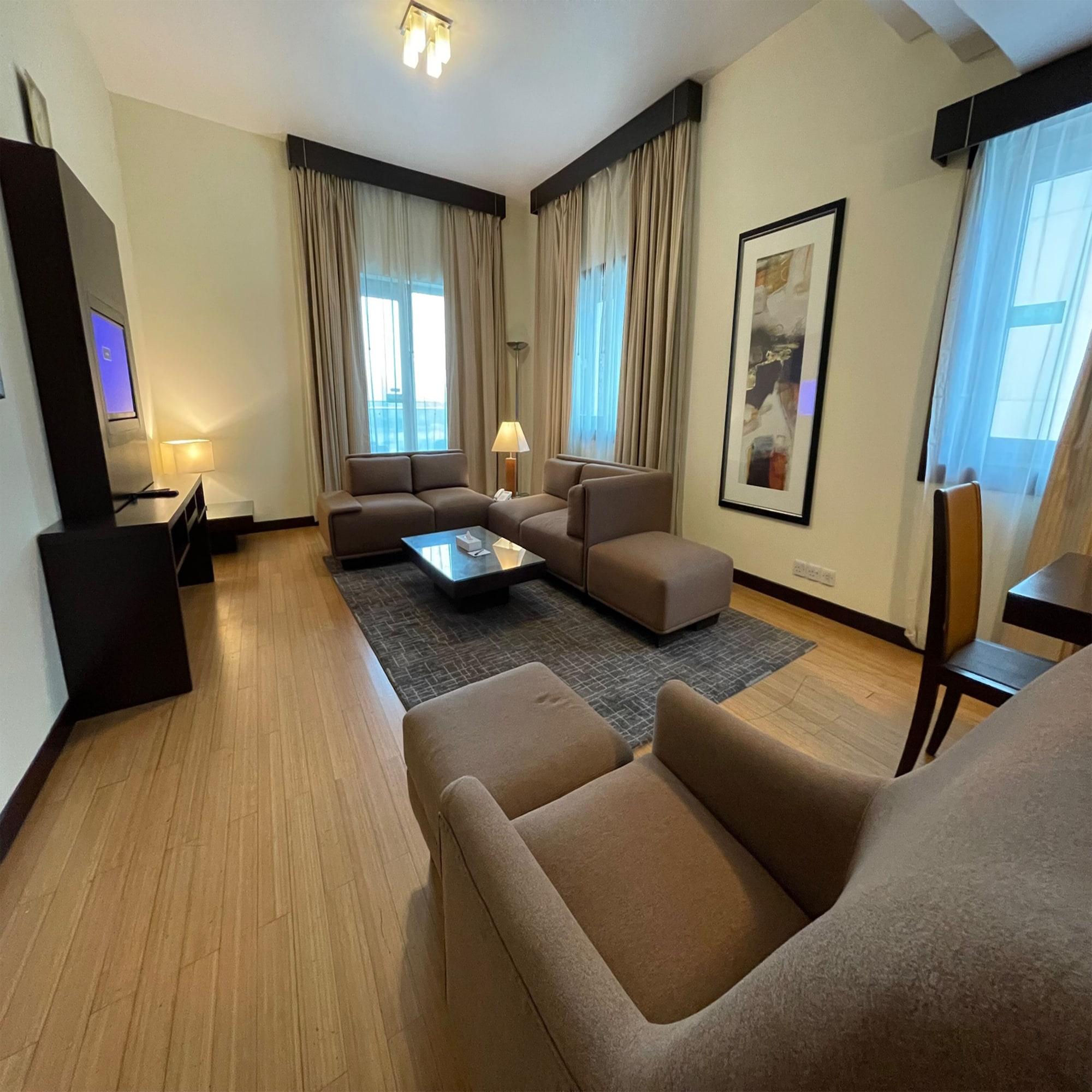 Tulip Creek Hotel Apartments Dubai Exteriör bild